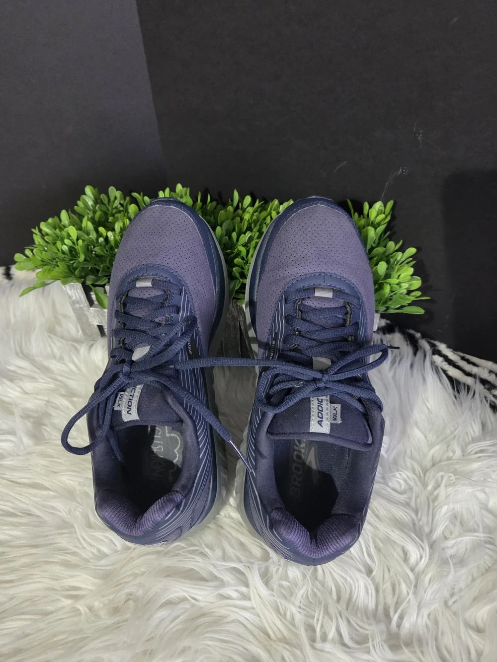 Brooks Addition Walker 2 Navy & Gray Running Shoes.  Women Size 7.5